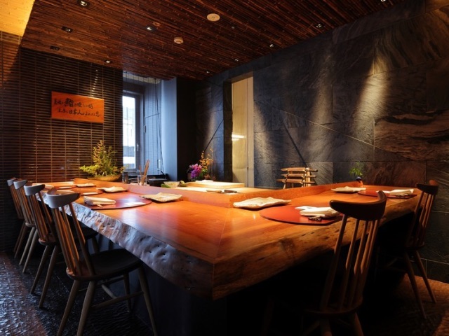 想在約會或聚餐時造訪,在吧檯座位用餐的5家頂級壽司店|東京