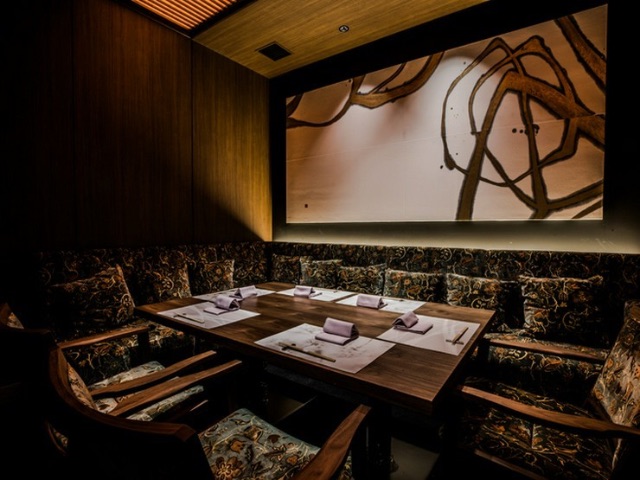 在設計品味時尚的包廂，享用日本料理的5家餐廳｜東京 