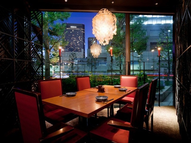 在設計品味時尚的包廂，享用日本料理的5家餐廳｜東京 