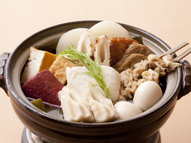 Guest will smack their lips at the Kyoto-style oden while gazing at the Shinjuku night scenery