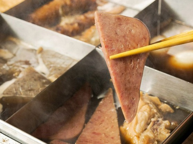 Toast with Awamori millet brandy and the authentic, enjoyable flavors of Okinawa Oden!