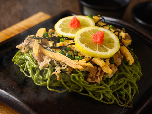 享用完山口當地美食和當地酒之後，就用「瓦片蕎麥麵」收尾 