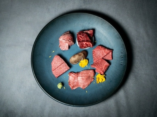 Enjoy carefully selected cuts of Japanese beef, such as lean meat and tongue, grilled over charcoal