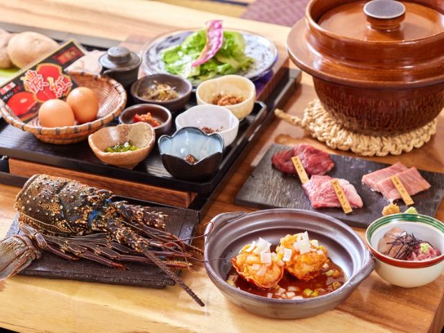 享用美味的日本季節料理，在火塘上烹煮而成。