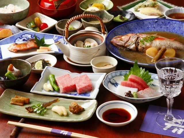 A Japanese restaurant by reservation only, where you can taste natural ingredients from Hida procured by the owner himself