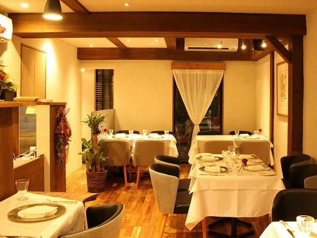 選用健康食材，烹飪精美料理 