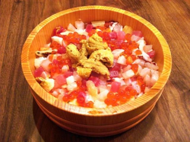 10. Tsukiji Itadori Uogashi Senryo