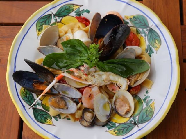 5. Southern Italian Cuisine CAPRICCI Shibuya Hikarie Branch