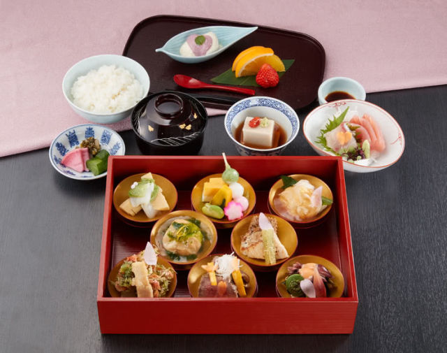 교토에서만 맛볼 수 있는 독특한 요리를 제공하는 쉽게 접근할 수 있는 상위 15개 식당
