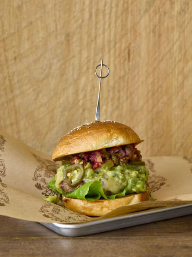 16. Bareburger Jiyugaoka Branch