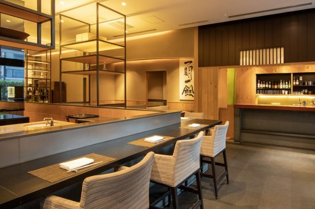 도쿄에서 매우 인기 있는 스키야키 레스토랑 15곳