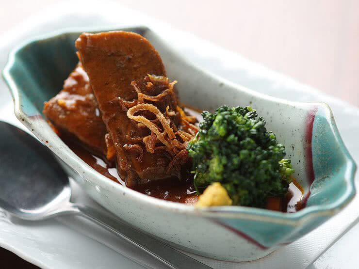 가와고에 역사적인 마을의 맛있는 음식