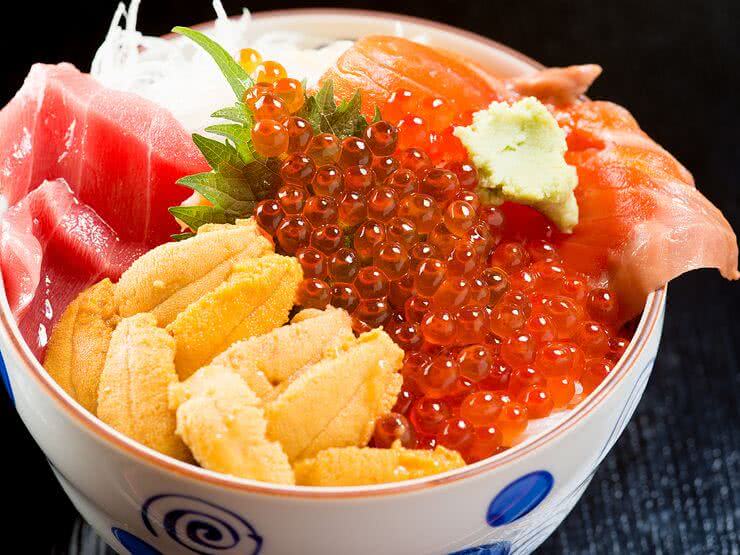 아름답고 맛있어요! 오타루에서 꼭 먹어야 할 해산물덮밥