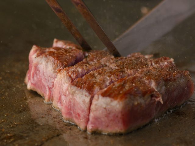 7. Teppanyaki Atsu-Atsu