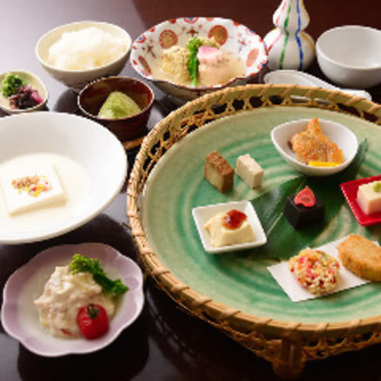 1. Mamehachi (Gion-shijo)