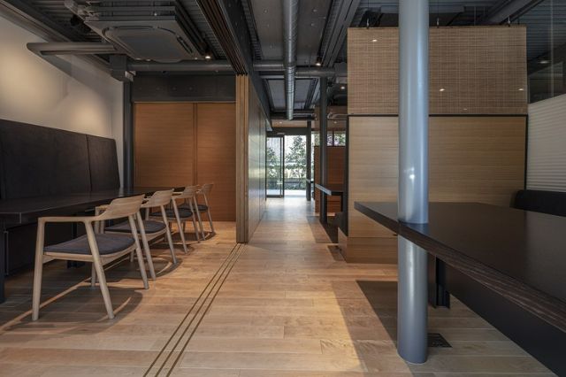 나라에서 방문해야 할 15개의 레스토랑