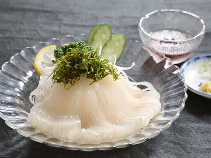 하코다테, 오징어 수도에서 맛있고 신선하게 잡은 오징어를 제공하는 레스토랑