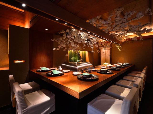 8. Tempura Motoyoshi (Gaiemmae)
