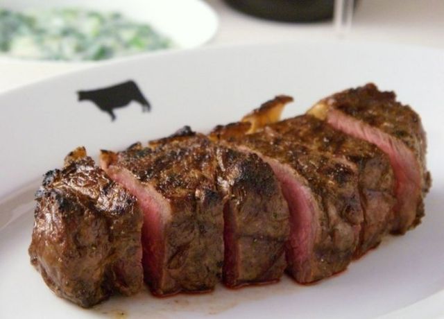 5. 37 Steakhouse & Bar Naha