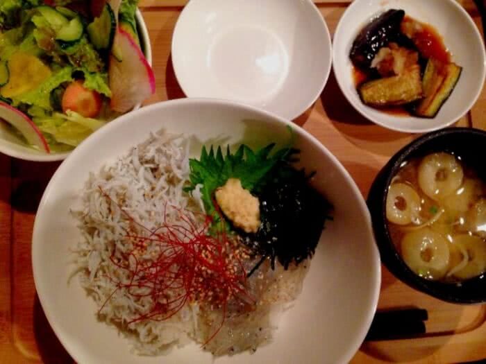 2. i-na Cafe, Katase Enoshima Branch