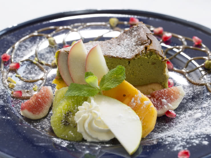 13. Dining + Cafe CALDA (Kizu)