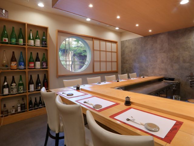 오사카에서 꼭 가봐야 할 스시 레스토랑 15곳