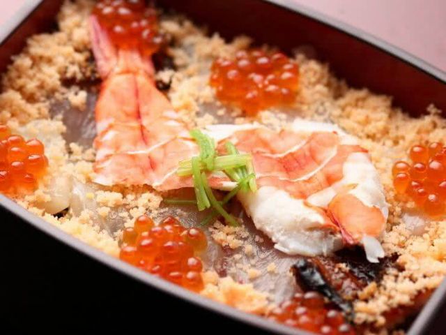 아와지섬 맛집 추천｜현지 특산물과 신선한 먹거리를 즐길 수 있는 레스토랑