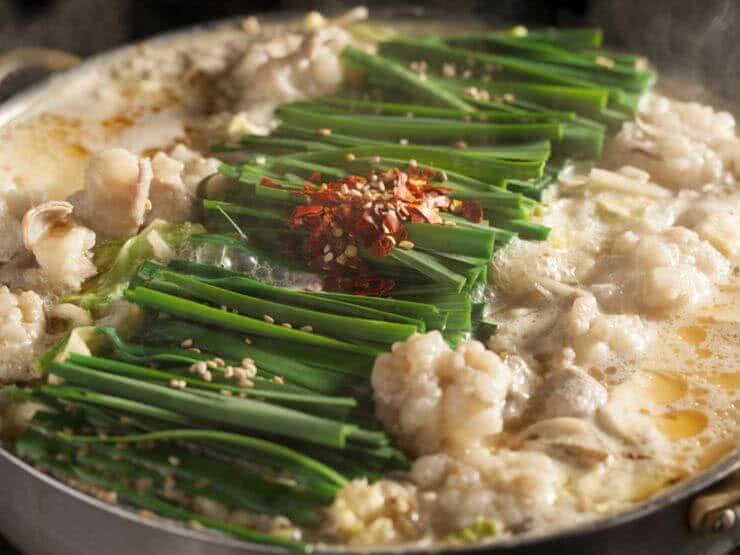 겨울 필수 먹거리! 후쿠오카 중심에서 진짜 모츠나베 맛보기