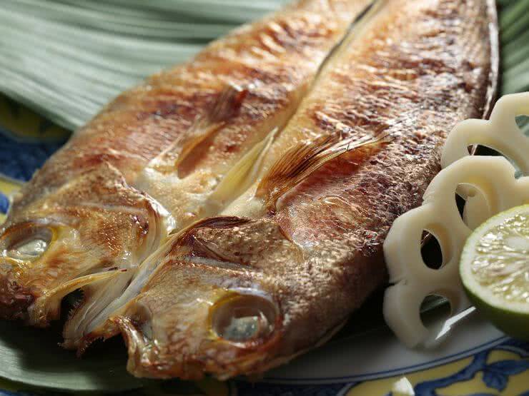이즈모에서 좋은 운을 기원하고 맛있는 음식을 먹으세요!