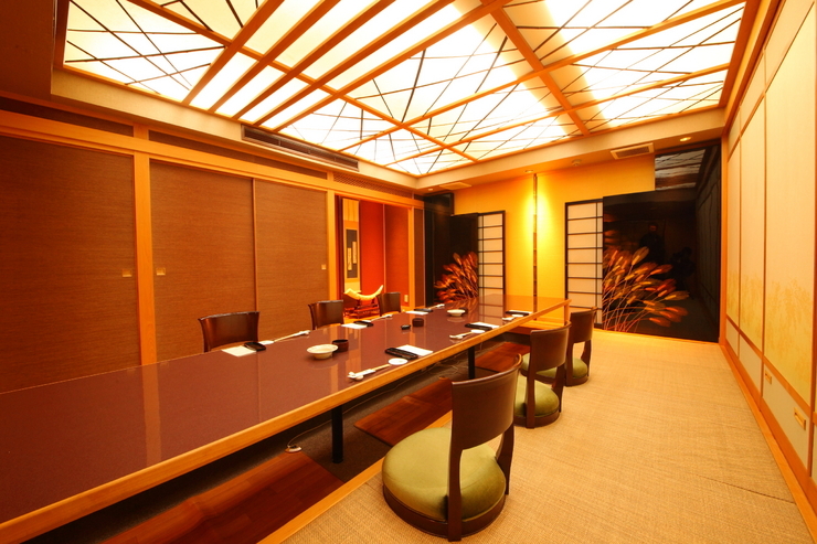 비할 데 없는 접근성! 오사카 역 주변의 30개 식당