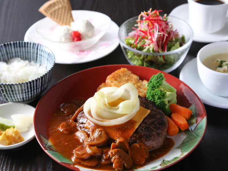 3. Premium Wagyu Steak Hanasato (Gion-shijo / Teppanyaki)