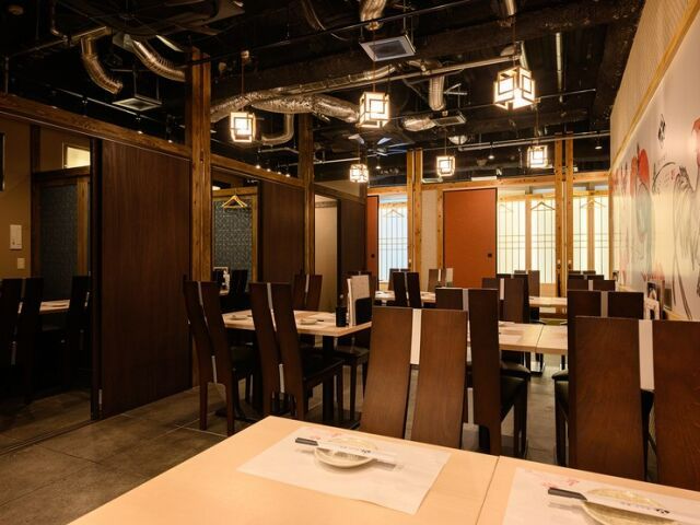 신주쿠에서 뛰어난 30개의 일식 레스토랑