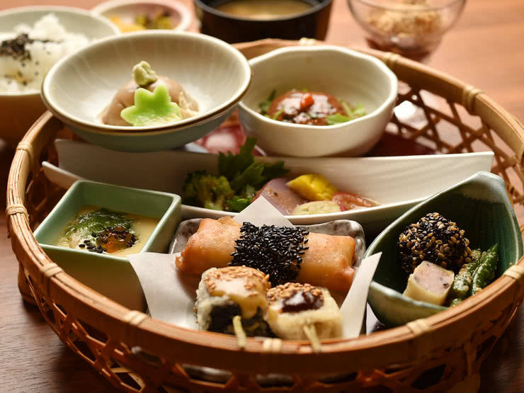 18. Gomaya Chubee NAMBA DiNiNG MAiSON Branch (Izakaya)
