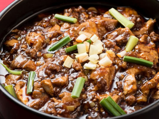 6.四川菜麵　紅麴屋