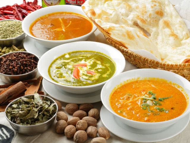 1. India & Nepal Restaurant Sansar 新宿