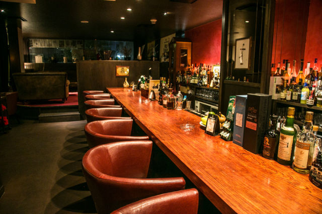 Salon Bar Thistle 층