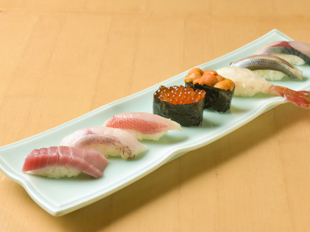 Sushi restaurant Ginza Fukusuke Shinjuku Odakyu branch 요리