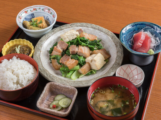 Taishuryori Haebarugoten 요리