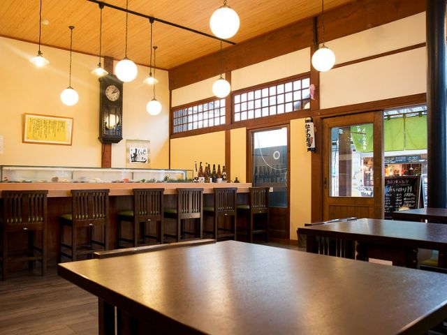 Chirashi 스시 또는 Kaisen-Don? 일식 사람들조차 모든 차이점을 알지 못합니다!