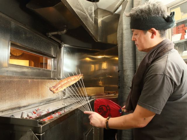 일부 활력을 불어넣는 일식 요리의 시간입니다!