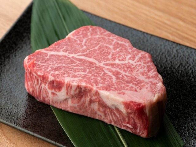 A yakiniku restaurant featuring the highest quality Hida beef aged using unique aging techniques.