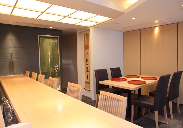 Enjoy seasonal dishes prepared by a skillful owner