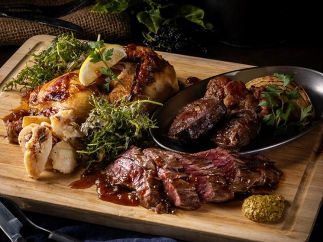 搭配精釀啤酒，盡情品嘗肉類料理與起司料理美味　