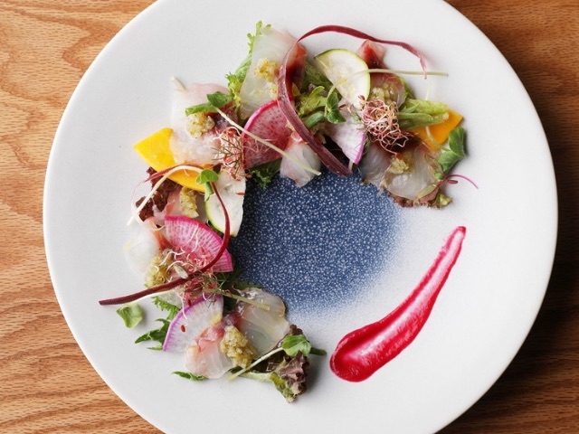 用自然派食材的健康義大利料理與葡萄酒，為顧客帶來笑容 