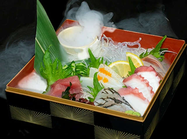 於「龍宮城」中享用各種當地特色美食。為旅途再添一分難忘回憶