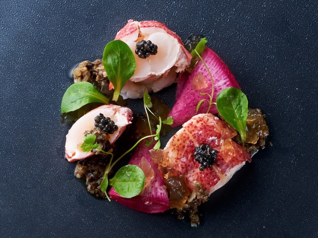 能享用九州豐富食材，充滿優美季節感的法國料理套餐　