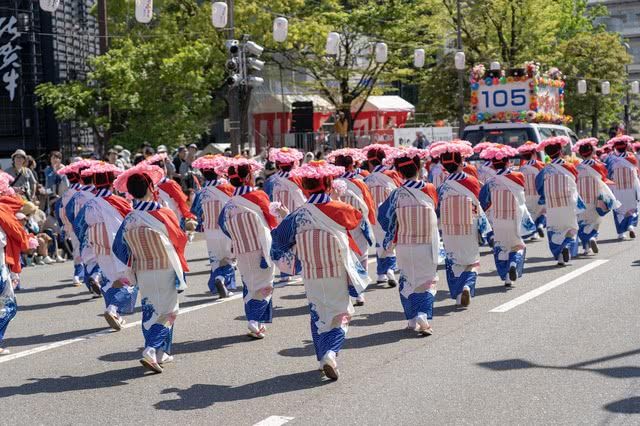 Join Over Two Million Spectators at the Hakata Dontaku Festival!