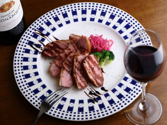1. Bistro TOMO