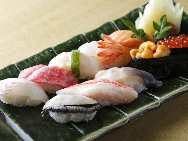 嚴選壽司食材搭配以北海道「夢美人」米製作的壽司醋飯，為您帶來雙重美味體驗　