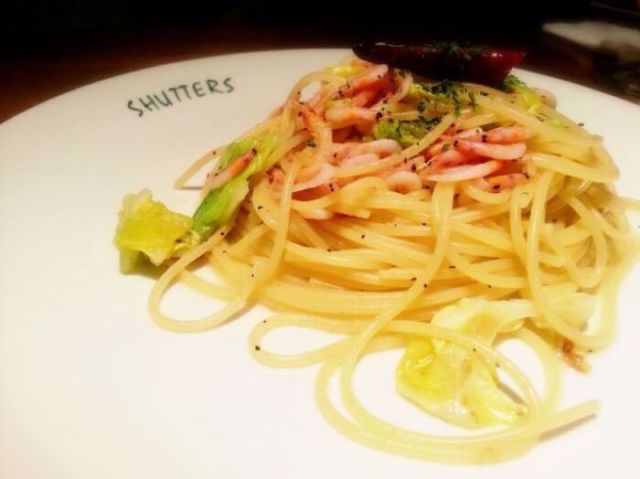 2. SHUTTERS 自由之丘